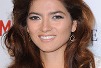 Pump-up-the-volume-like-blanca-blanco-side